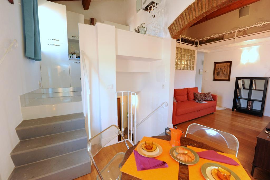 Acacia Firenze - Ciclamino Apartment ภายนอก รูปภาพ